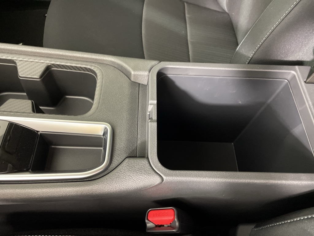 2025 Nissan Sentra SV photo 31