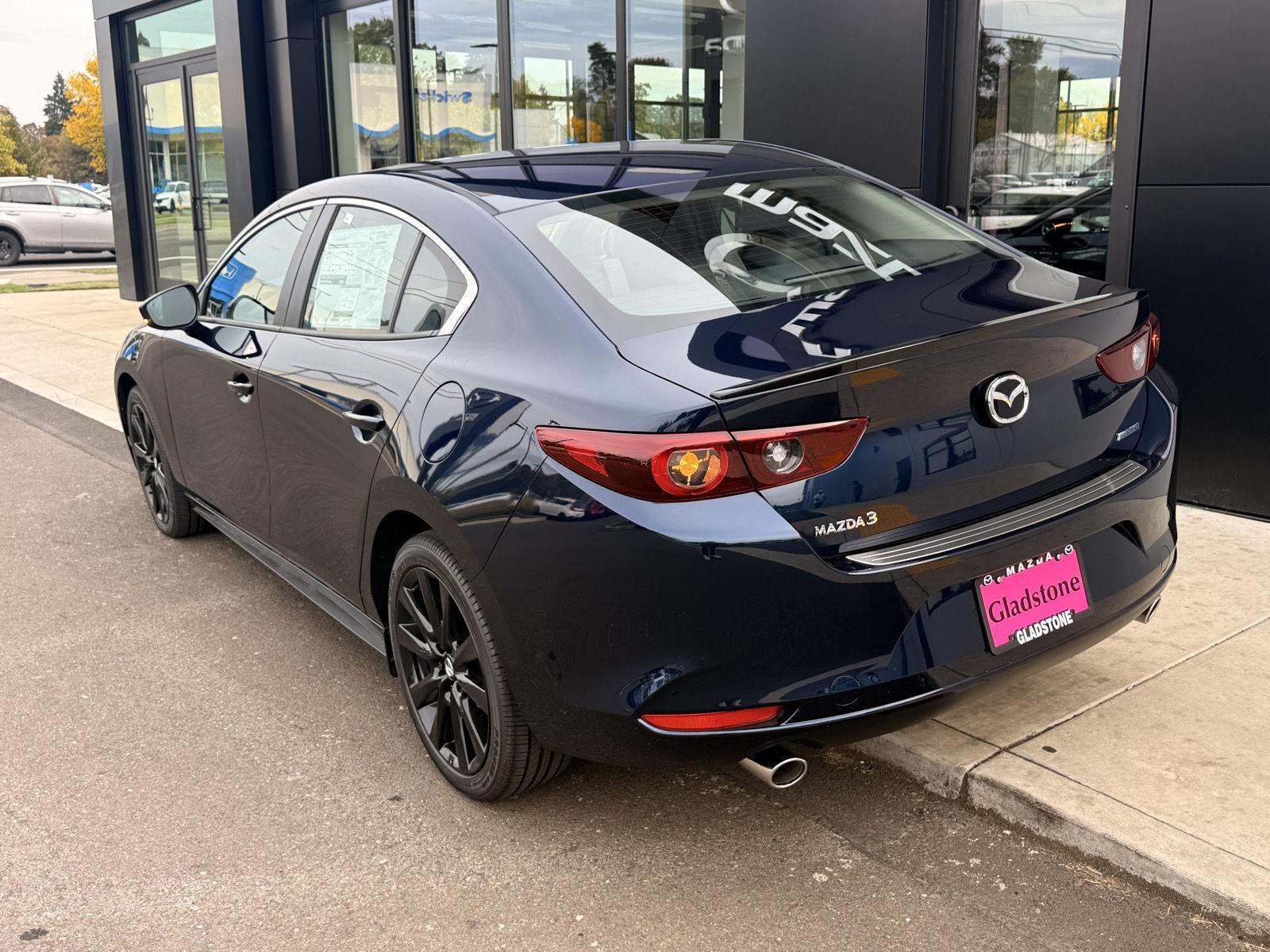 2025 Mazda Mazda3 Sedan 2.5 Select Sport photo 2