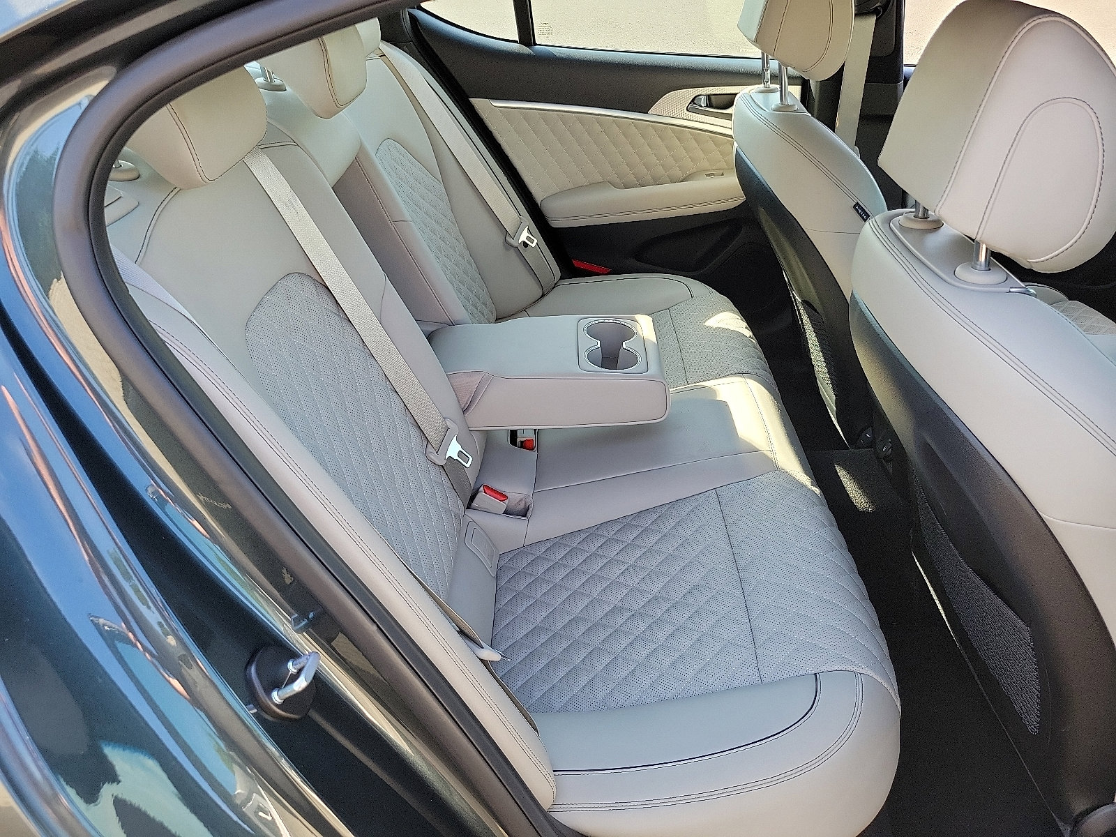 2023 Genesis G70 3.3T Sport Prestige Advanced photo 16
