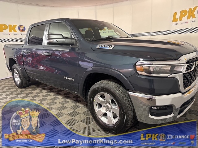 New 2025 RAM 1500 BIG HORN Crew Cab in Defiance #SN755497