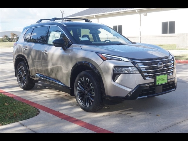 2026 Nissan Rogue Platinum's photo