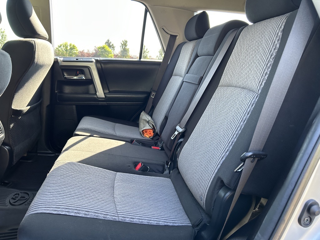 2020 Toyota 4Runner SR5 photo 27