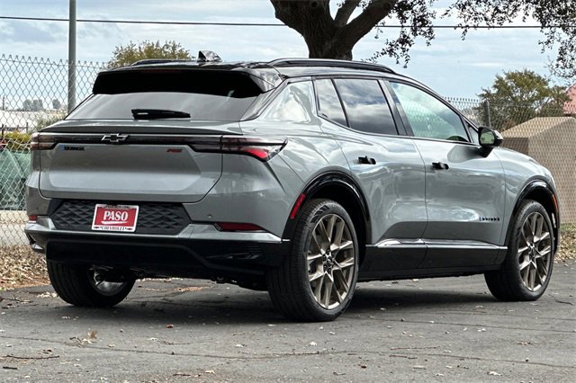 2026 Chevrolet Equinox EV 3RS photo 3