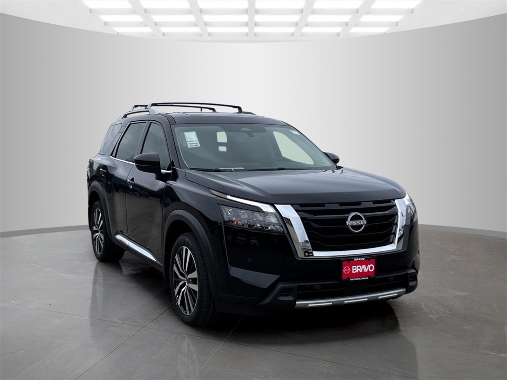 2025 Nissan Pathfinder Platinum photo 3