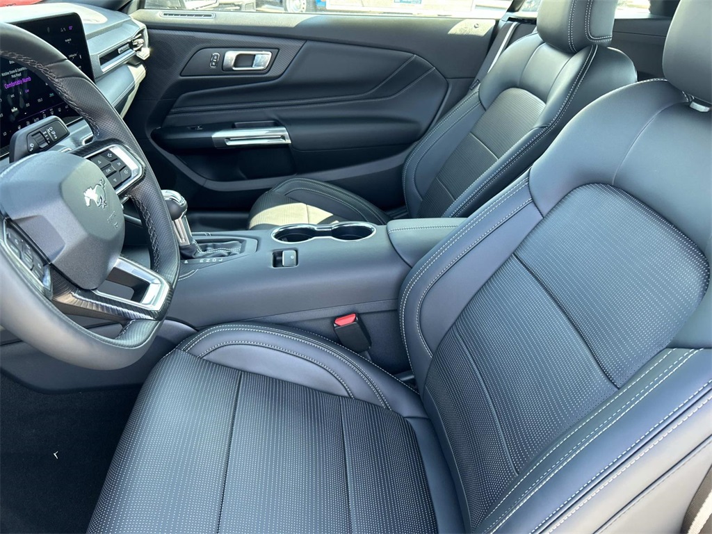 2025 Ford Mustang EcoBoost Premium Convertible photo 16