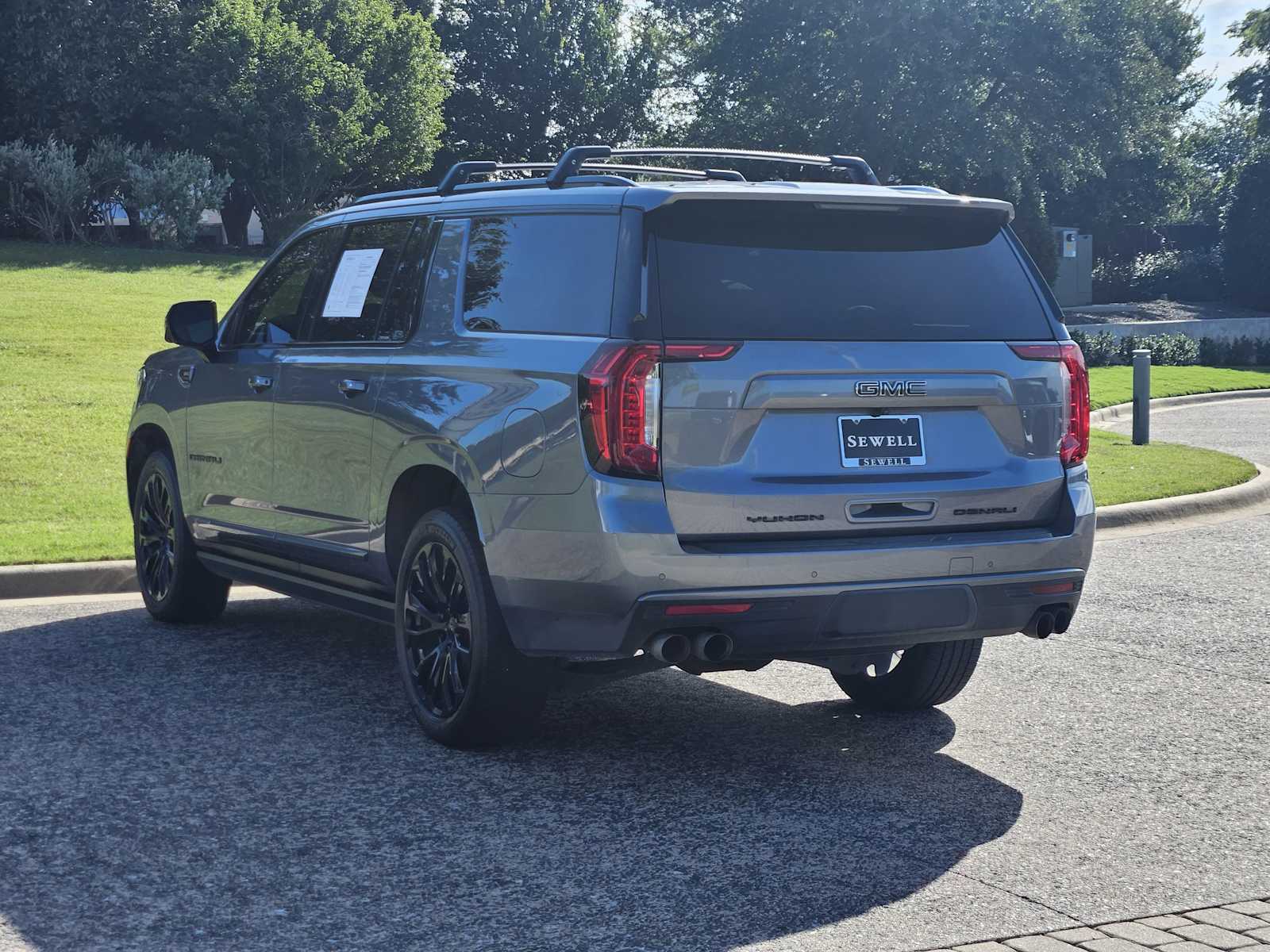2022 Gmc Yukon XL Denali photo 3