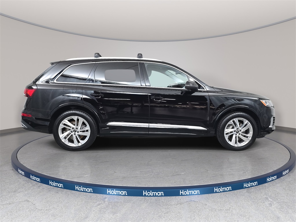 2021 Audi Q7 55 Premium Plus photo 2