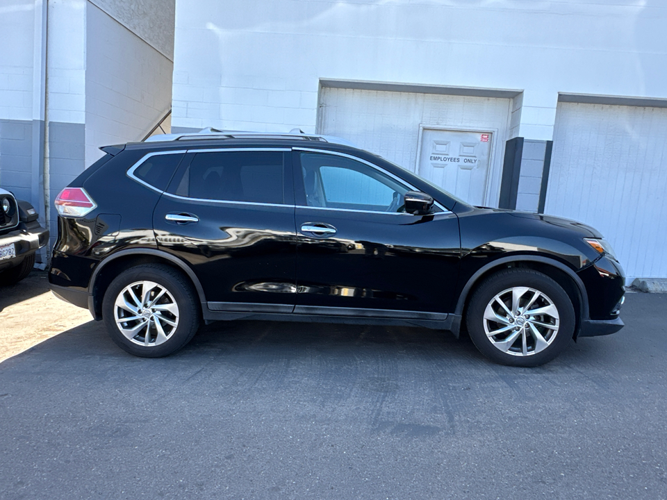 2014 Nissan Rogue SL photo 2