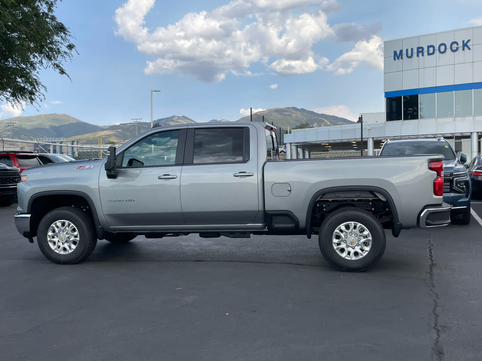 2025 Chevrolet Silverado 3500HD LT photo 13