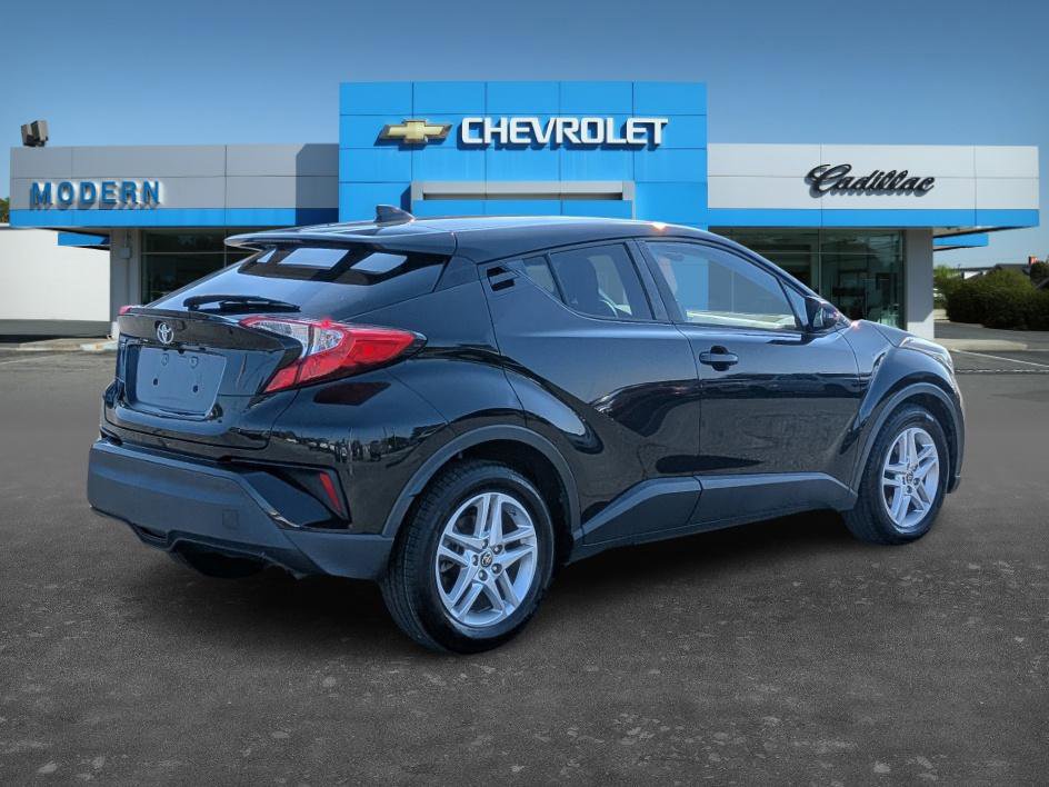 2021 Toyota C-HR LE photo 2