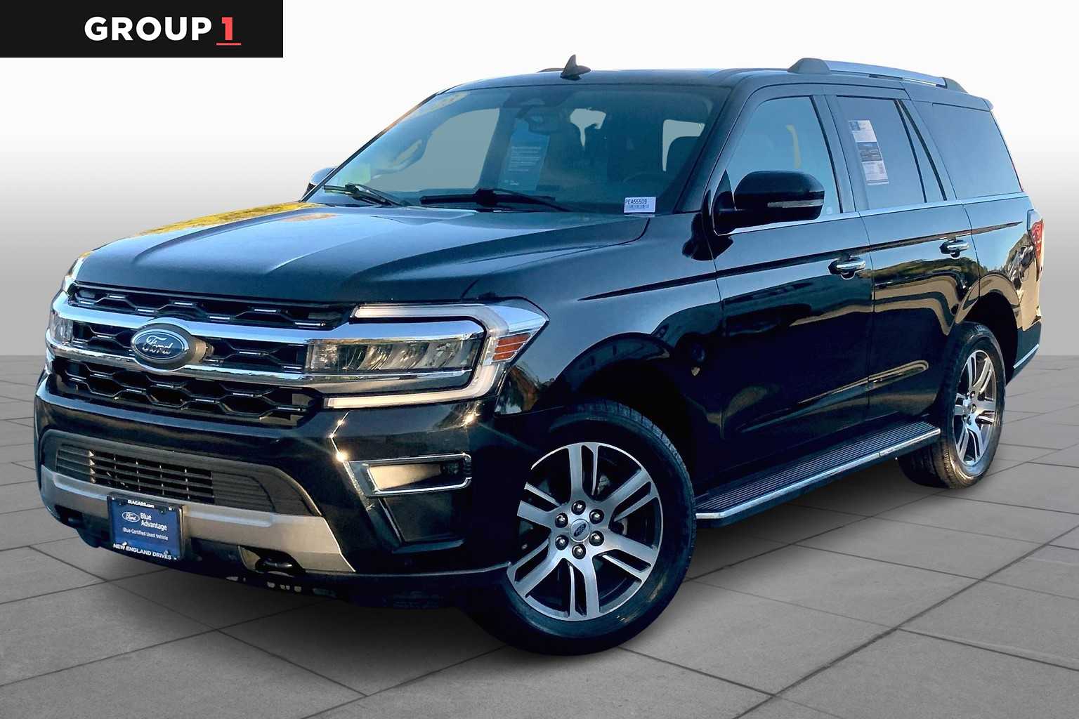 2023 Ford Expedition Limited's photo