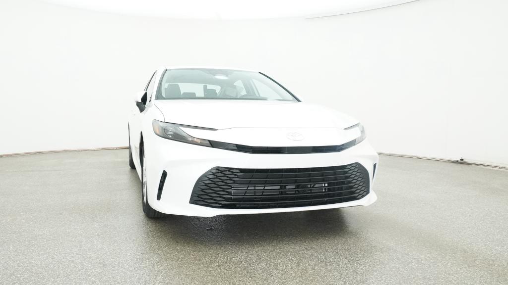 2025 Toyota Camry LE photo 32