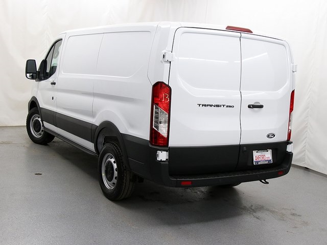 2026 Ford Transit Cargo photo 4