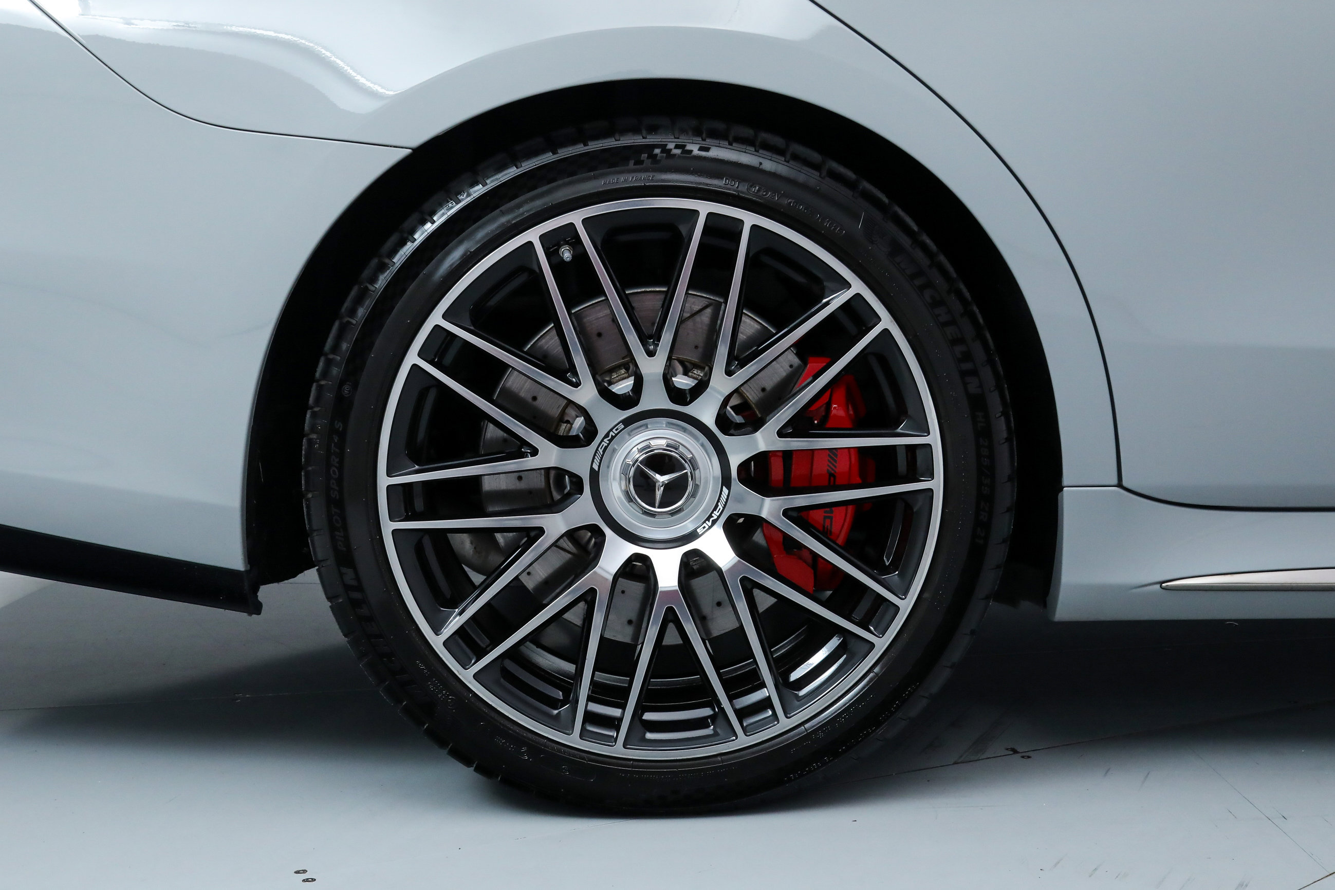 2024 Mercedes Benz S AMG 63 E PERFORMANCE photo 36