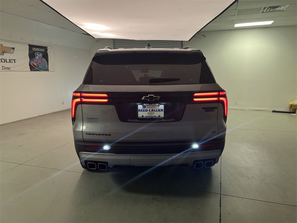 2024 Chevrolet Traverse 1LT photo 6