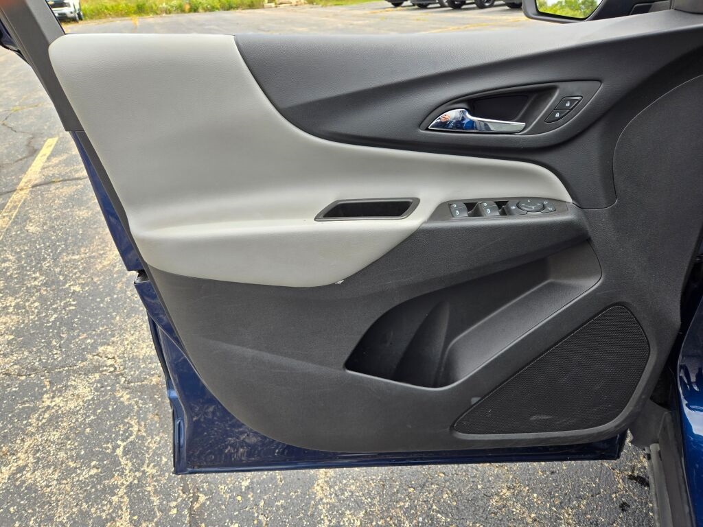 2022 Chevrolet Equinox LS photo 15