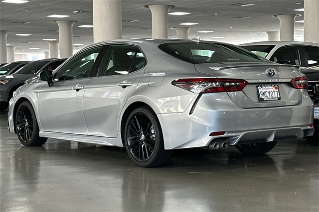 2023 Toyota Camry Hybrid XSE photo 8