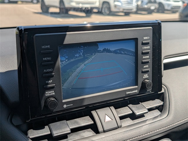 2022 Toyota RAV4 LE photo 18