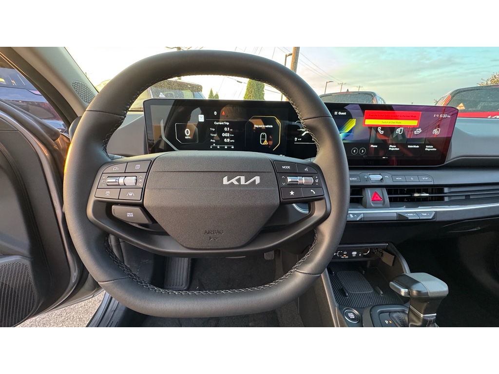 2025 Kia K4 EX photo 9
