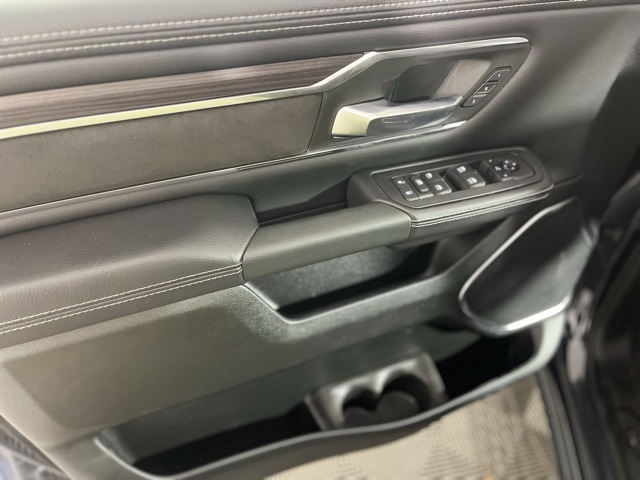 2025 Ram 1500 Laramie photo 8