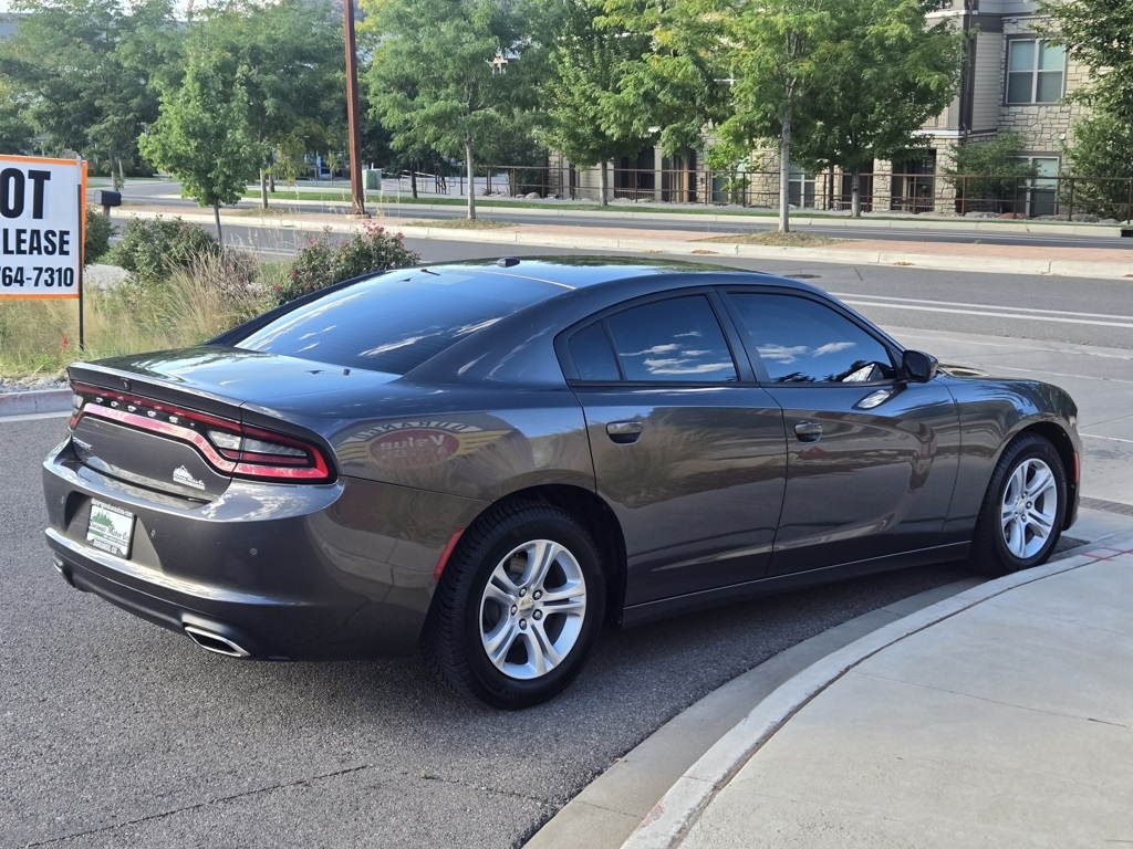 2020 Dodge Charger SXT photo 8