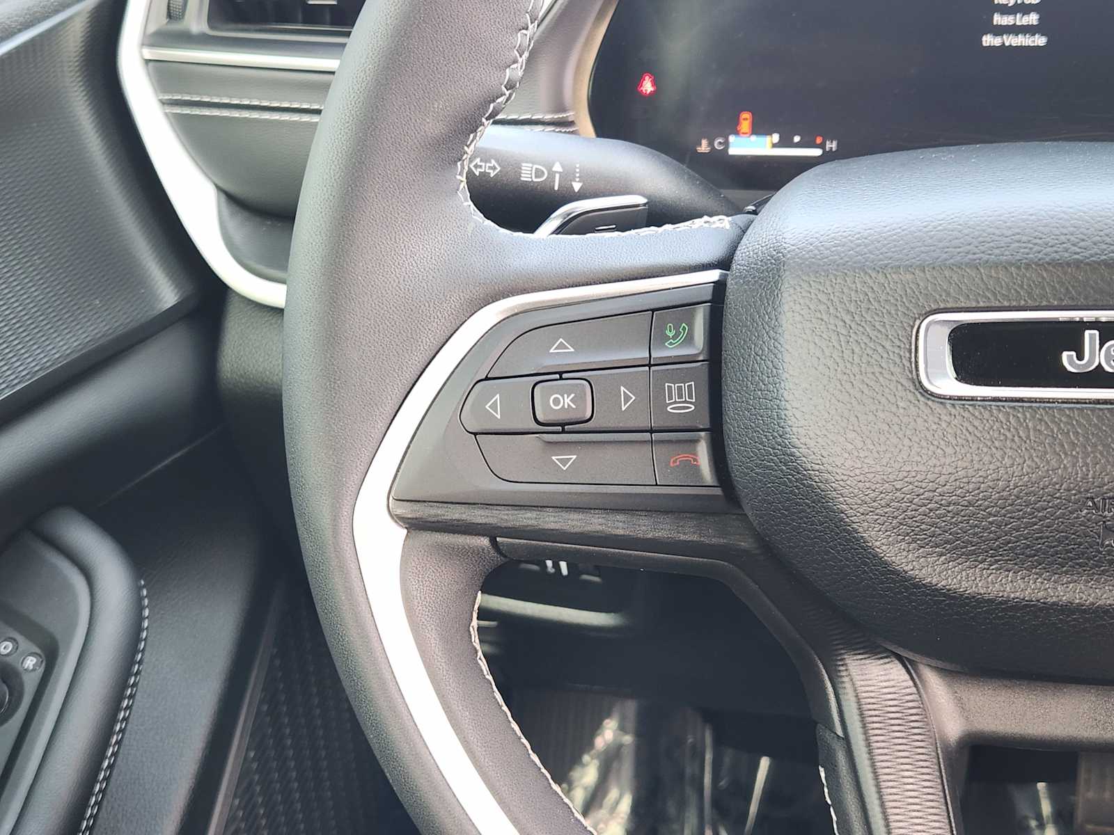 2024 Jeep Grand Cherokee Altitude X photo 27