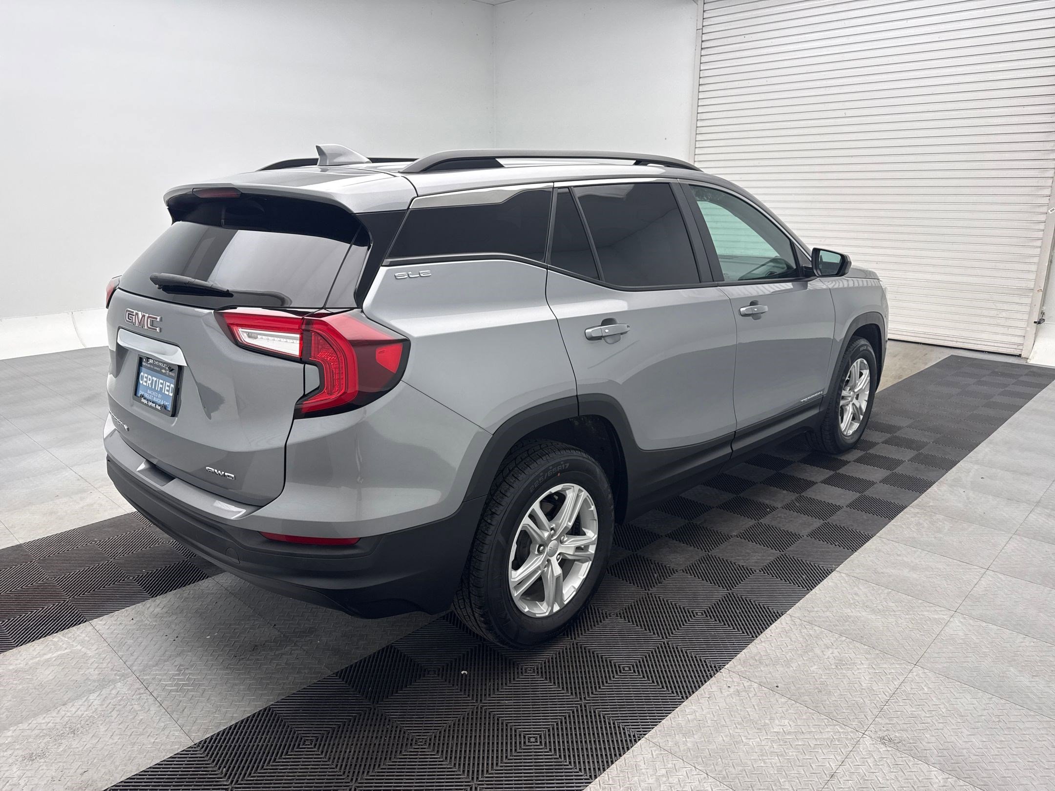 2024 Gmc Terrain SLE photo 8