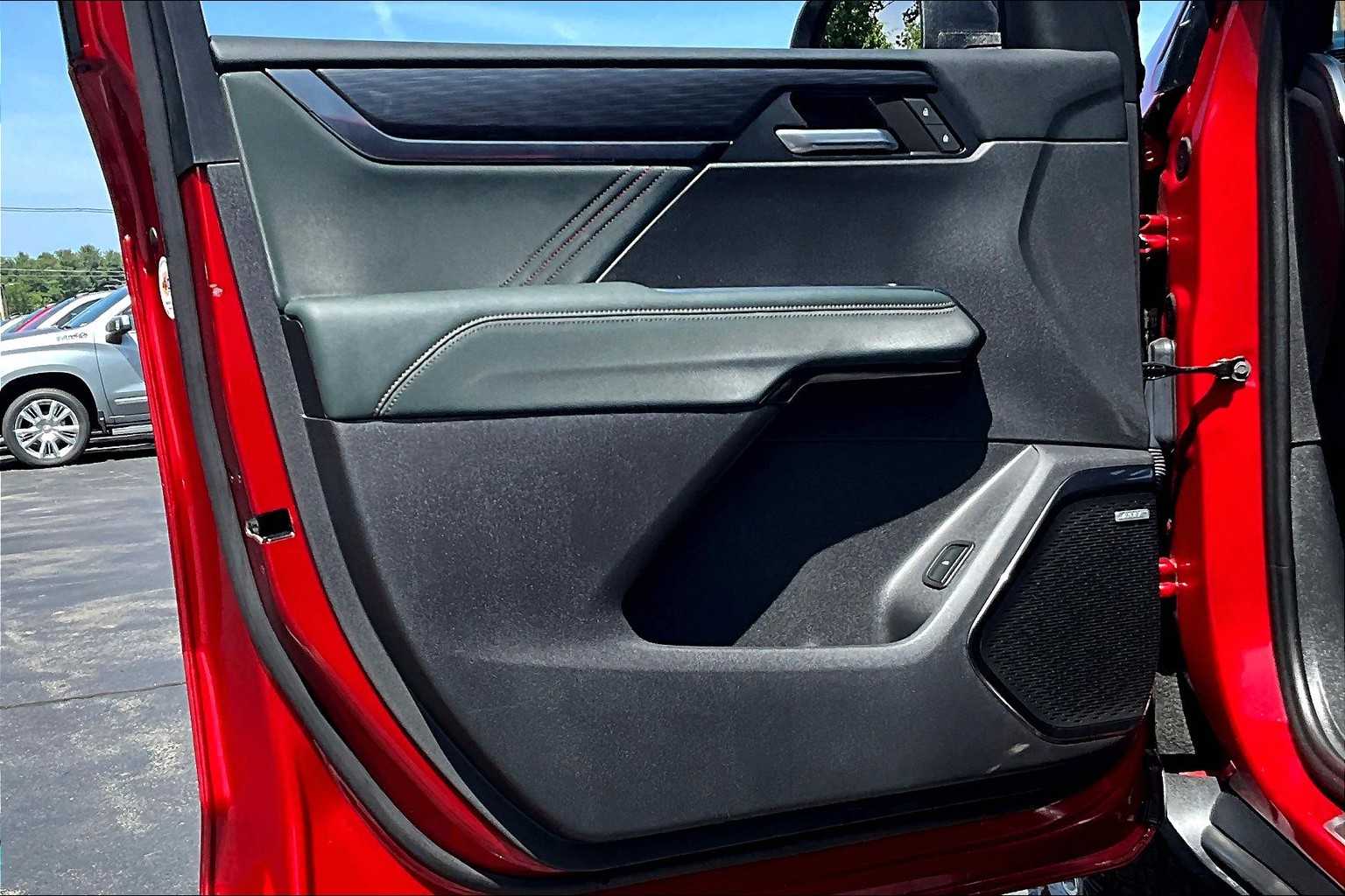 2024 Gmc Acadia AT4 photo 8