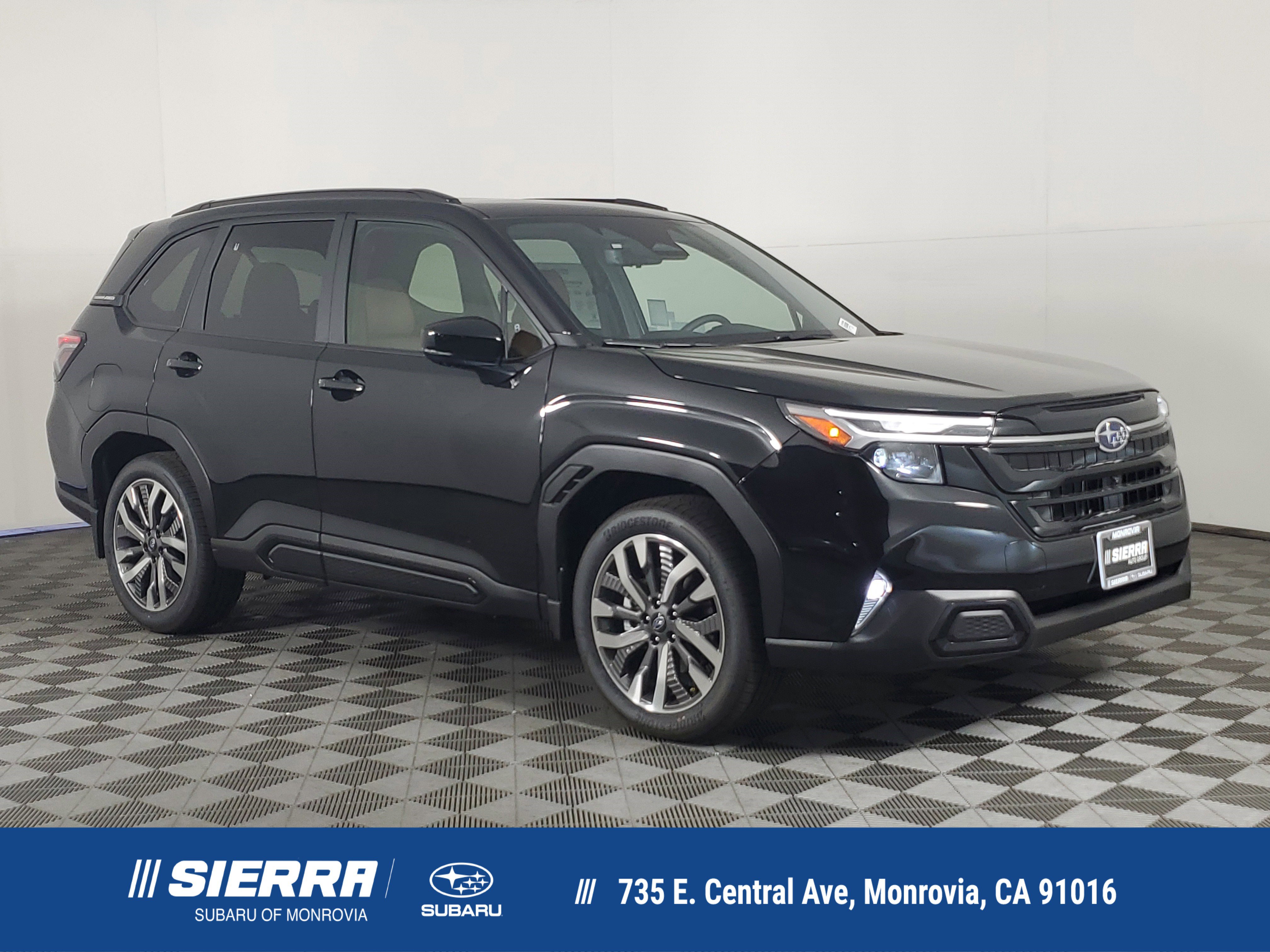 2025 Subaru Forester Touring's photo