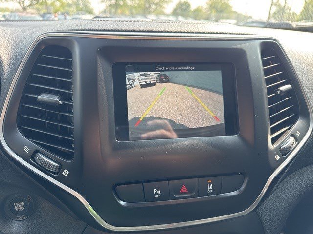 2021 Jeep Cherokee Altitude photo 24