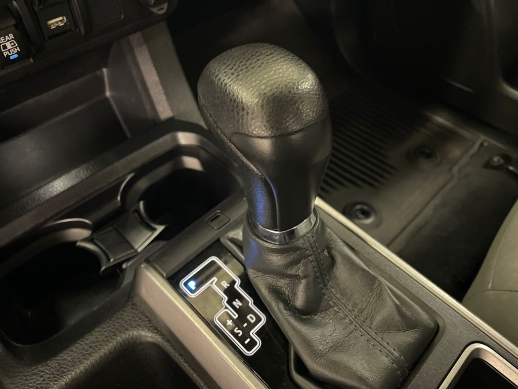 2023 Toyota Tacoma SR5 photo 16
