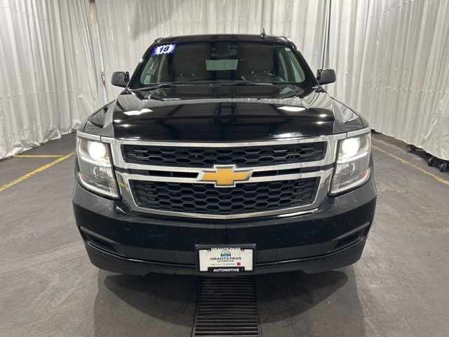 2018 Chevrolet Suburban LT photo 5
