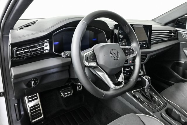 2025 Volkswagen Jetta 1.5T Sport photo 4