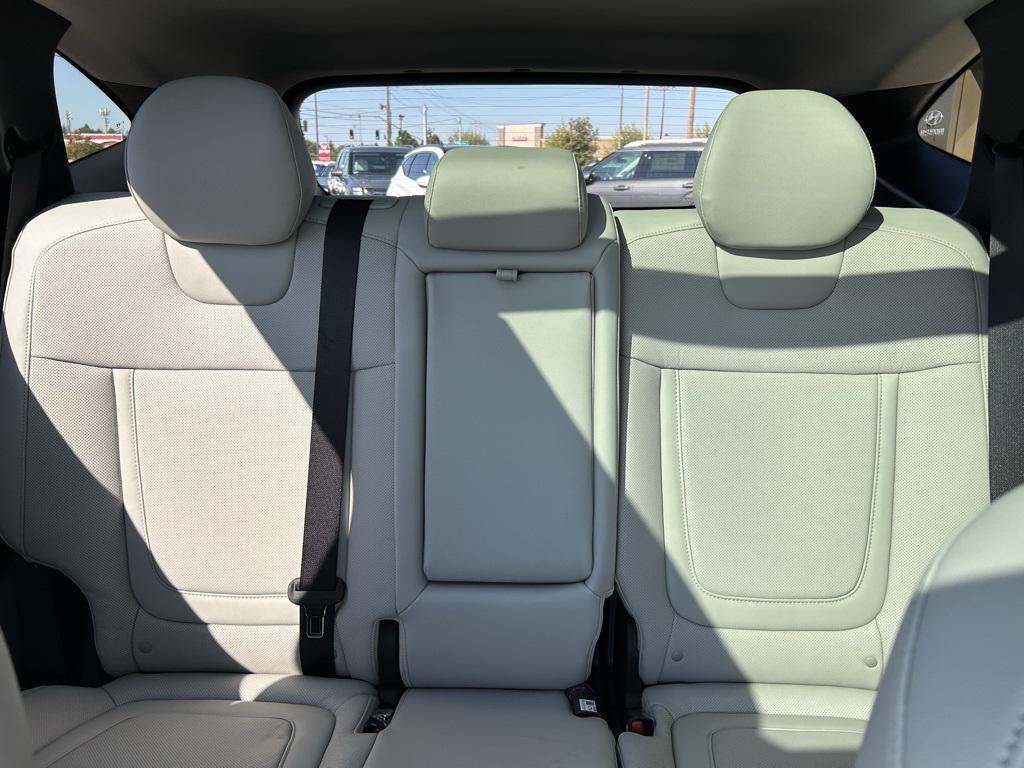 2025 Hyundai Tucson Limited photo 20
