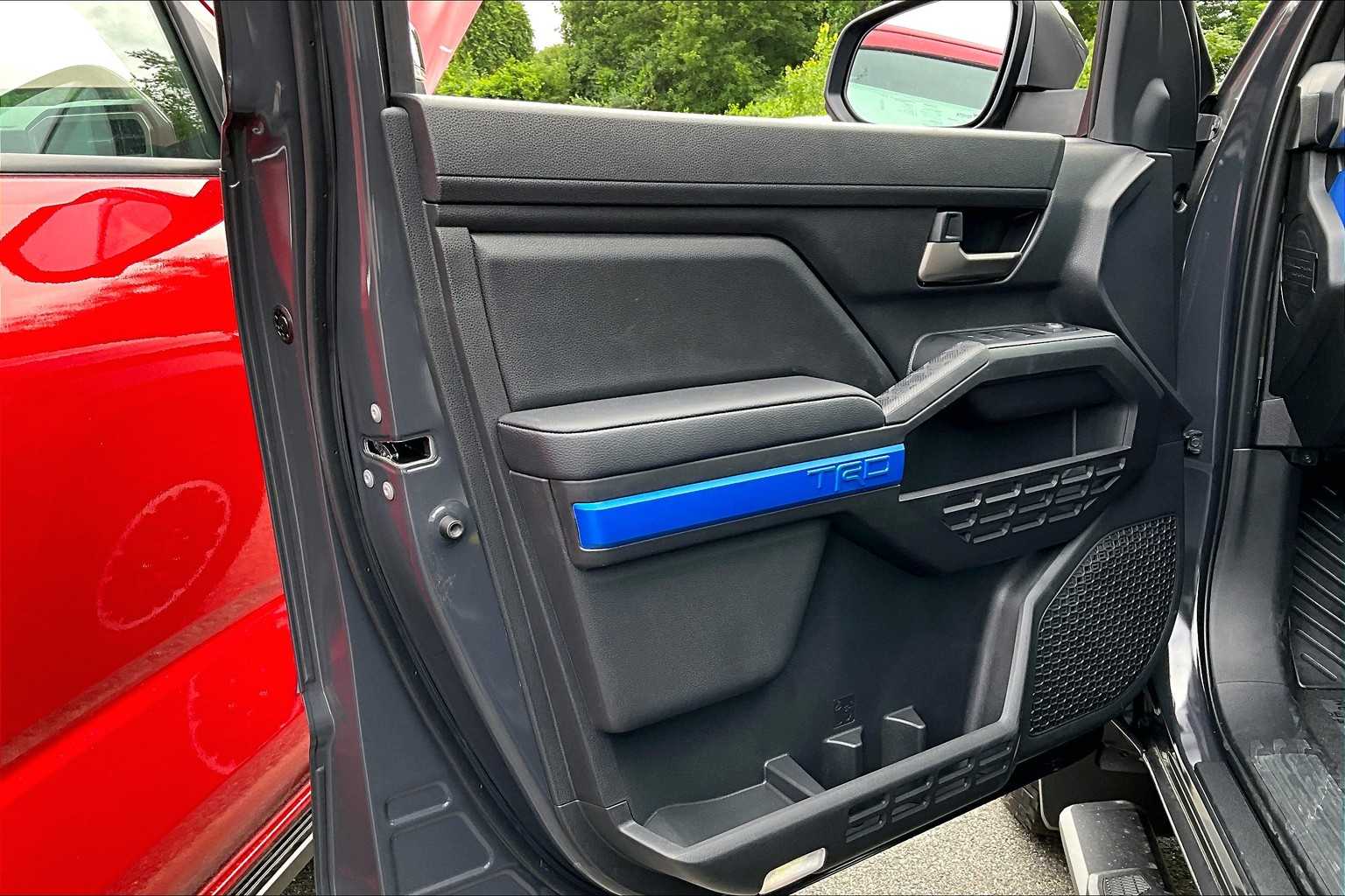 2025 Toyota Tacoma TRD Off-Road 4x4 Double Cab photo 10