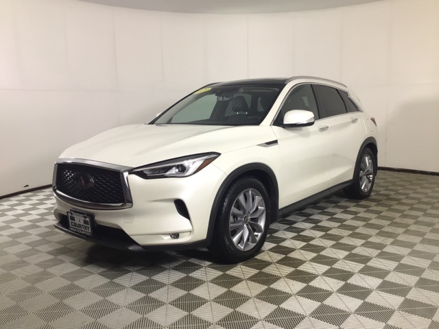 2019 Infiniti QX50 Luxe AWD photo 3