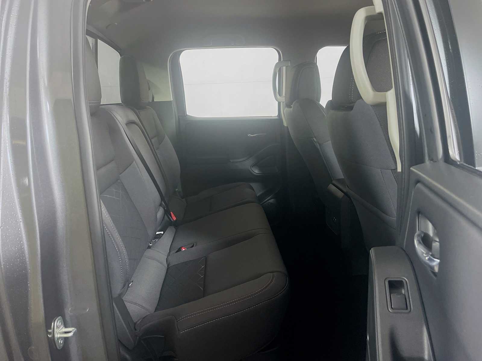 2025 Nissan Frontier Crew Cab SV photo 21