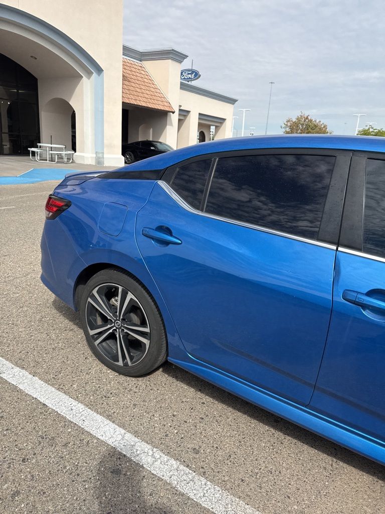 2020 Nissan Sentra SR photo 16