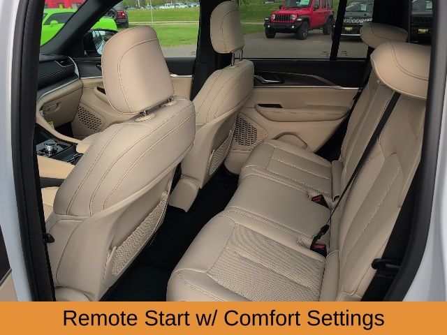 2025 Jeep Grand Cherokee Limited photo 4