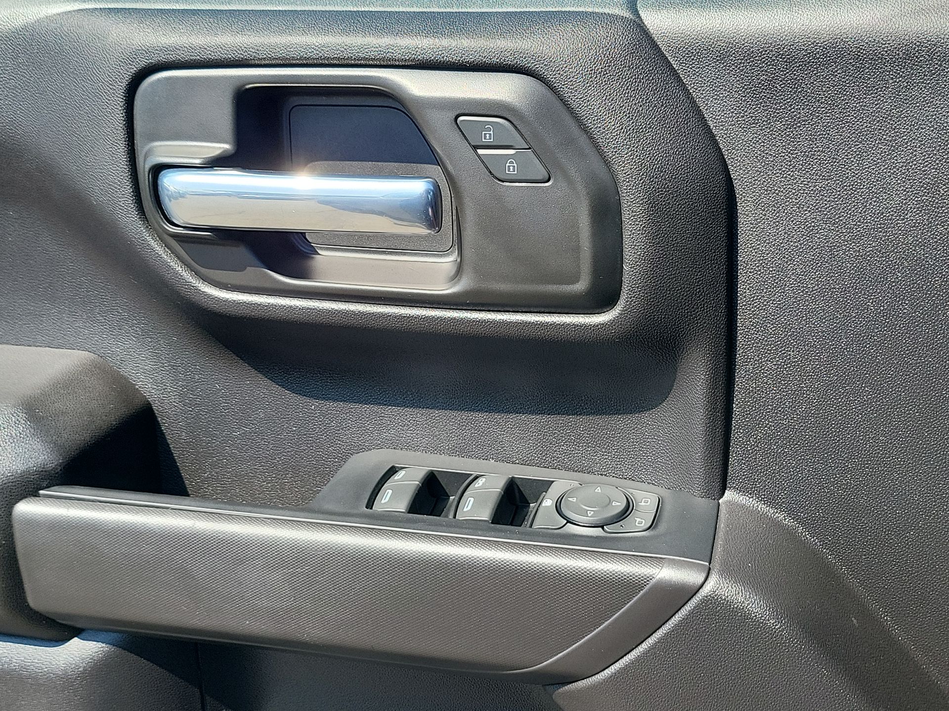 2023 Chevrolet Silverado 1500 Custom photo 15