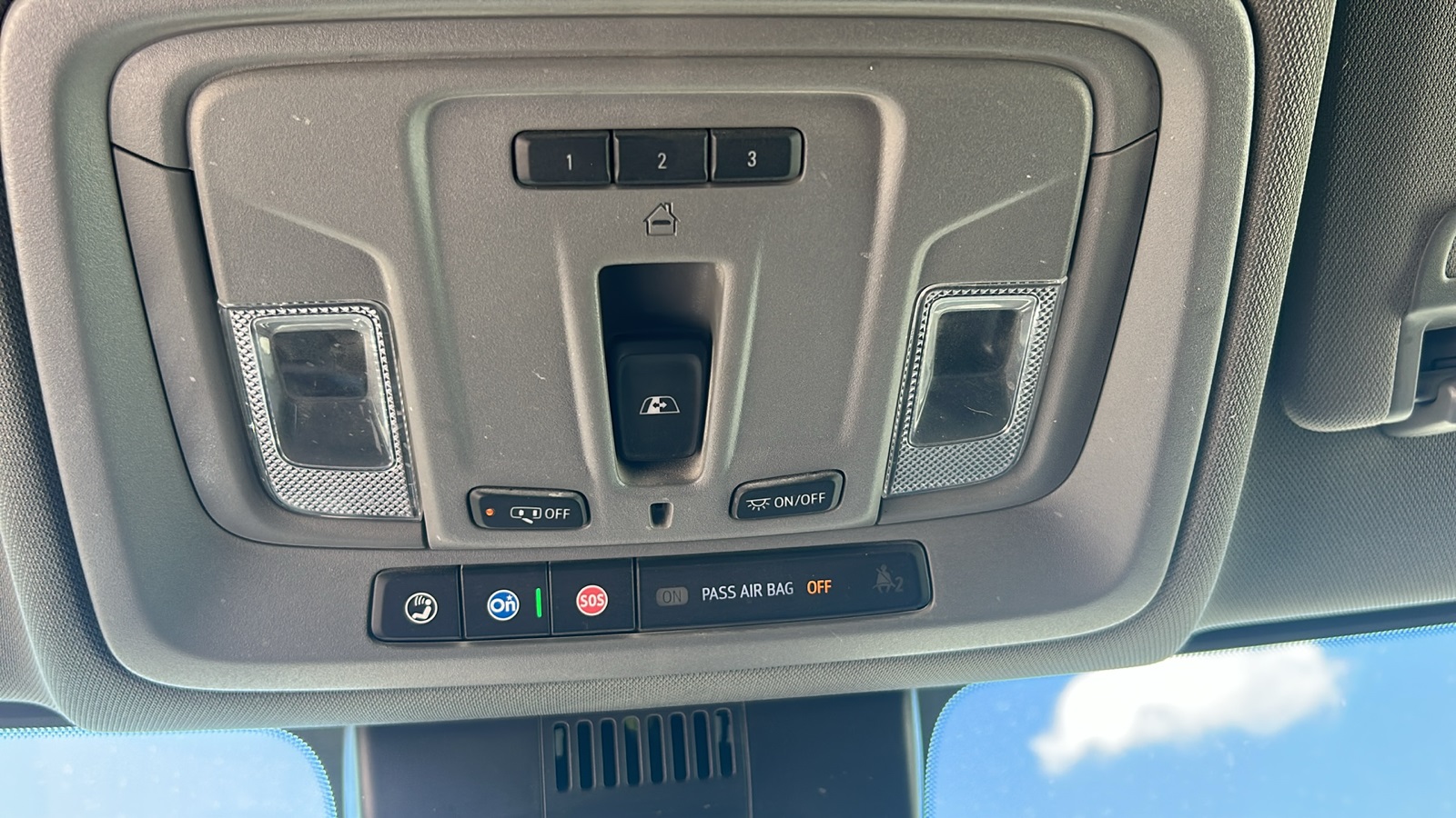 2022 Chevrolet Silverado 1500 RST photo 25