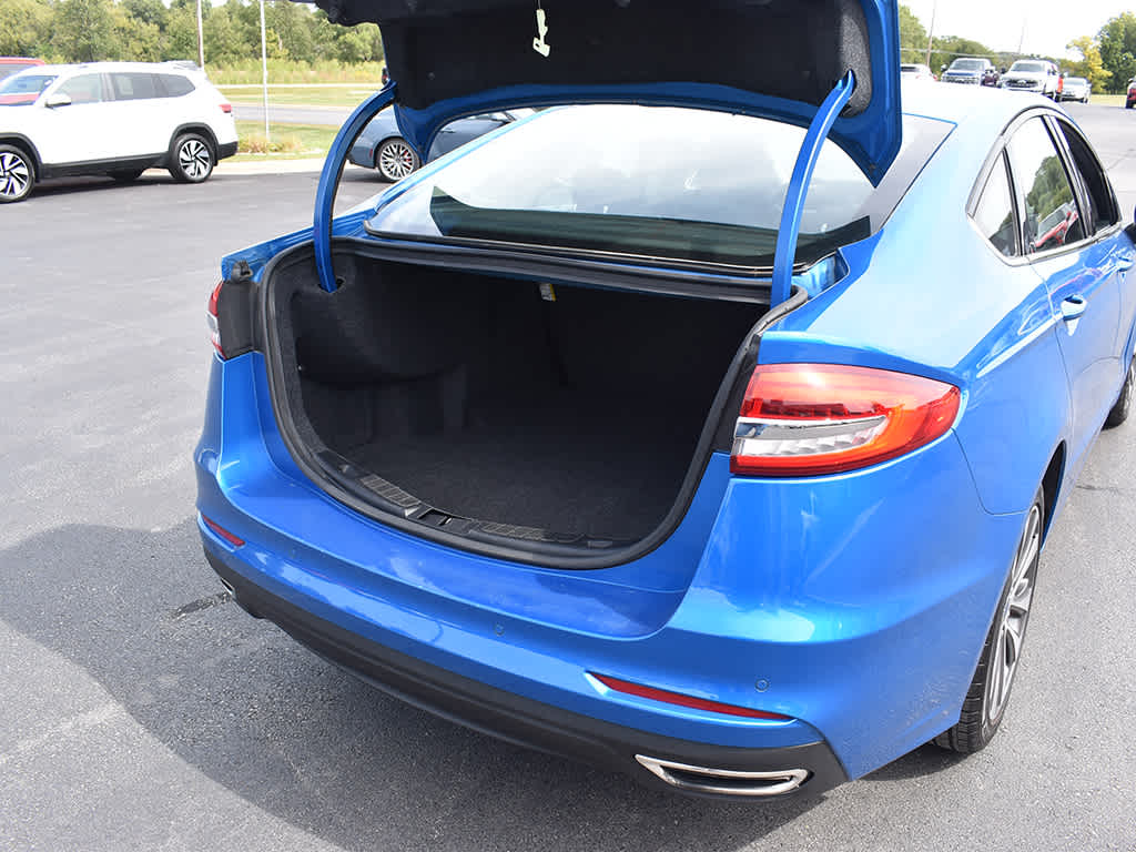 2020 Ford Fusion SE photo 22