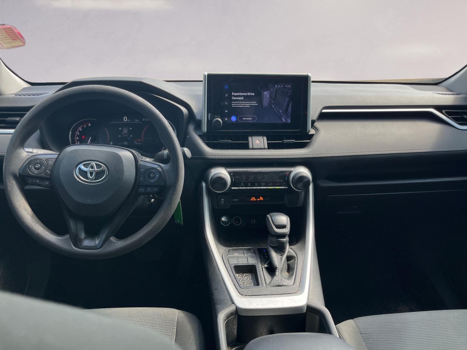 2023 Toyota RAV4 LE photo 11