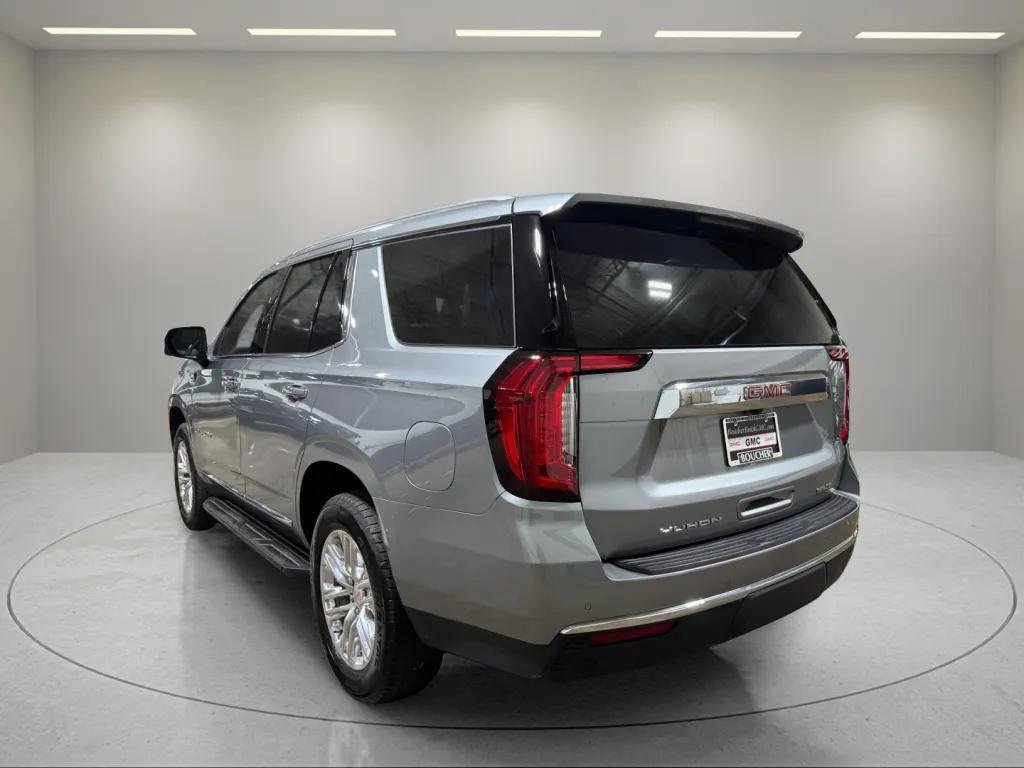2023 Gmc Yukon SLT photo 2
