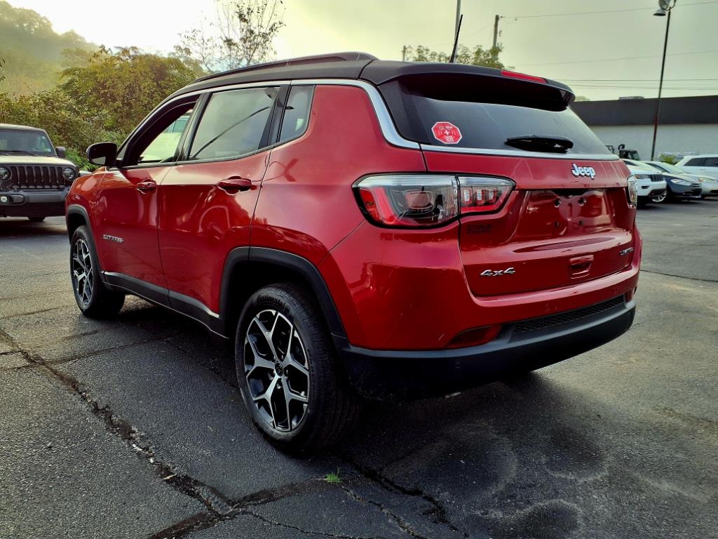 2025 Jeep Compass Limited photo 3