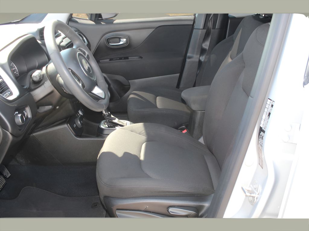 2021 Jeep Renegade Sport photo 9