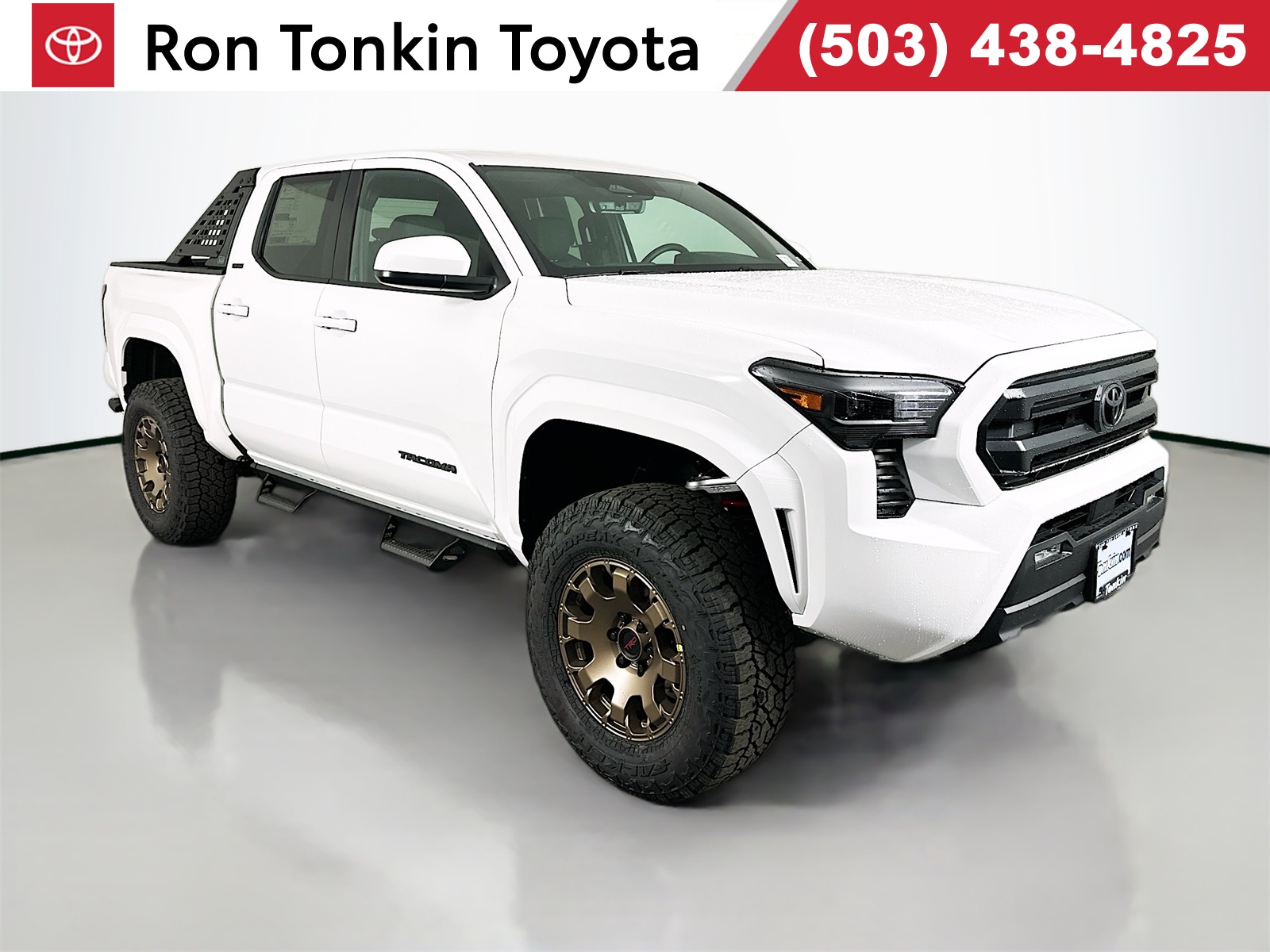 2025 Toyota Tacoma SR5's photo
