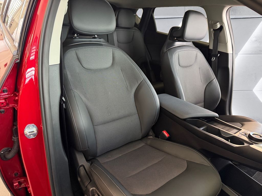 2024 Kia EV6 Light photo 13
