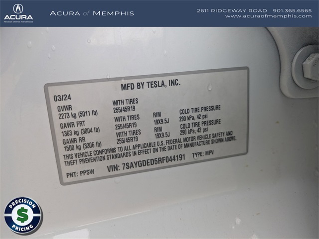 2024 Tesla Model Y Standard Range photo 25