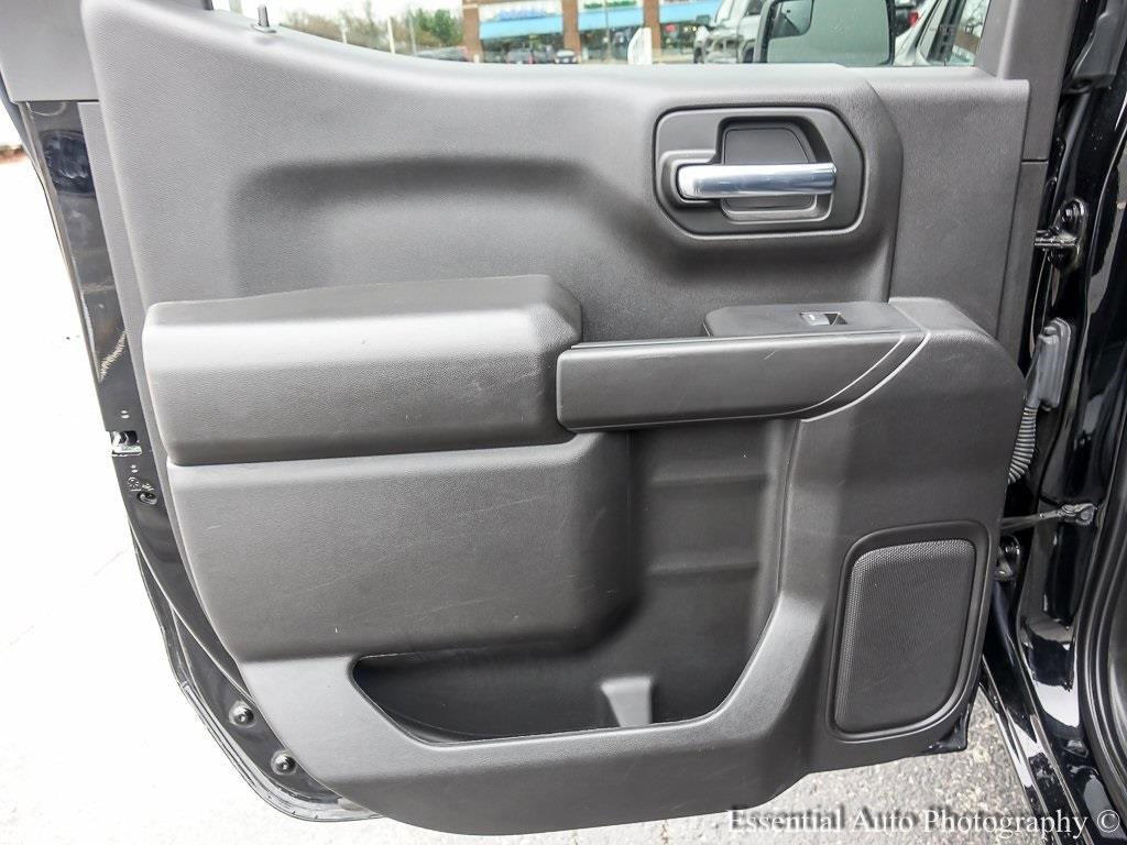 2023 CHEVROLET SILVERADO - Image 19